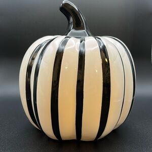 NWT Black and white Halloween pumpkin